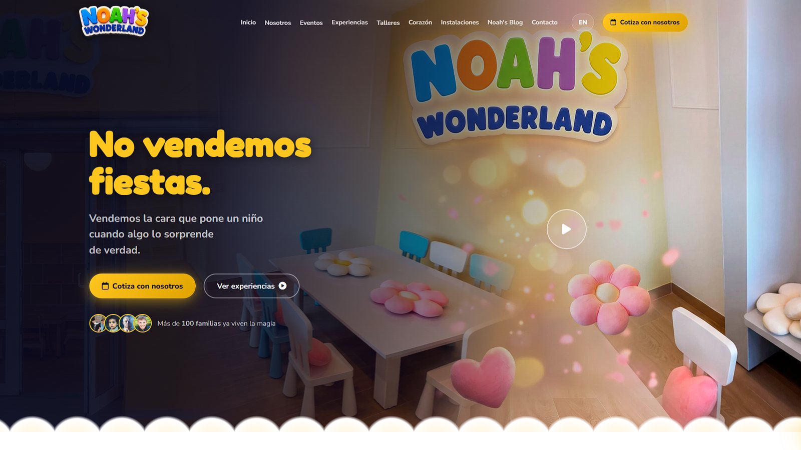 Inicio del sitio de Noah's Wonderland con el mensaje «No vendemos fiestas. Vendemos la cara que pone un niño cuando algo lo sorprende de verdad» sobre la sala de fiestas